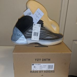 ADIDAS x YEEZY QUANTUM BARIUM sz 7.5